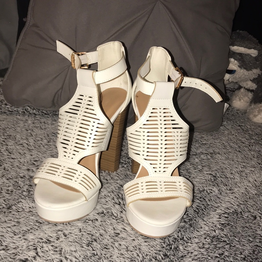 Open toed platform heels
